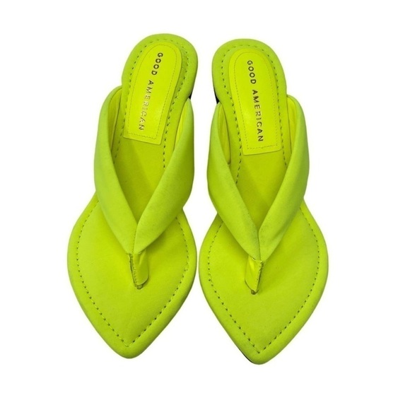 Good American Clear Wedge Thong Sandals in Chartreuse size 7 - Picture 2 of 16